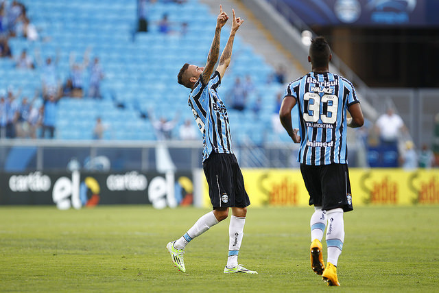 Duas certezas pra 2015: Luan e Wallace. Foto Lucas Uebel/Grêmio Oficial (via Flickr)