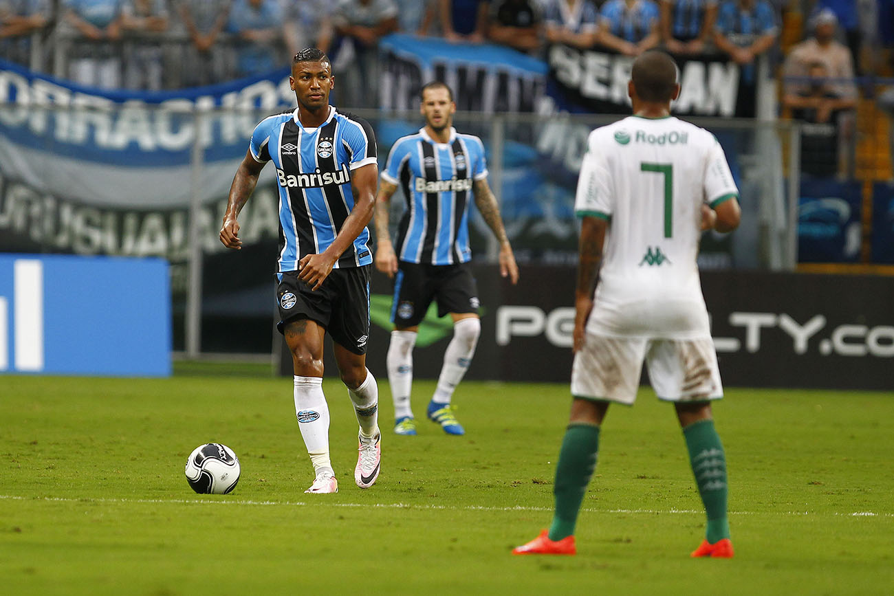 Walace jogou demais e marcou mais um golaço. Foto: Lucas Uebel/Grêmio FBPA