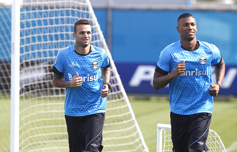 Luan e Walace. Foto: Rodrigo Fatturi/Grêmio Oficial (via Flickr)
